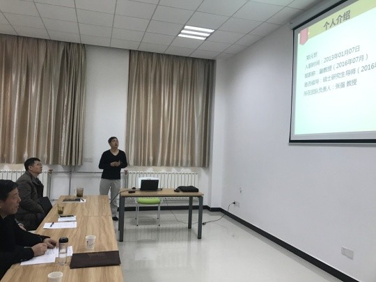 谈球吧组织新进教师进行首聘期满述职汇报