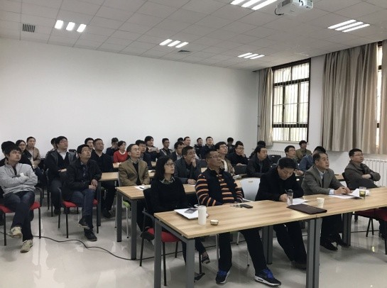 谈球吧组织新进教师进行首聘期满述职汇报